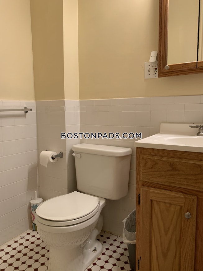 Boston - $7,400+ /mo