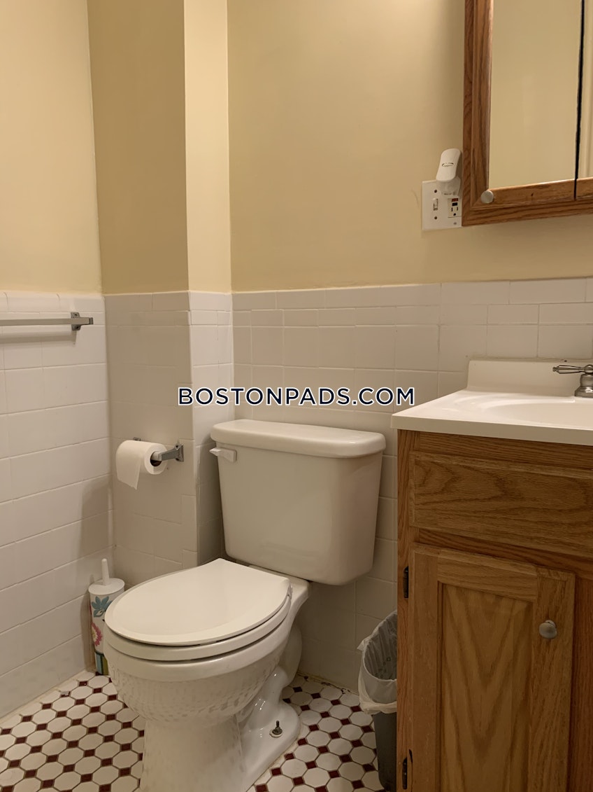 Boston - $7,400+ /month