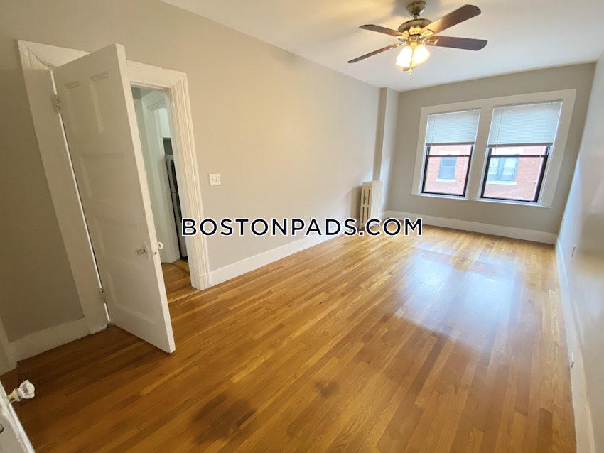 BROOKLINE- COOLIDGE CORNER - Studio , 1 Bath - Image 5