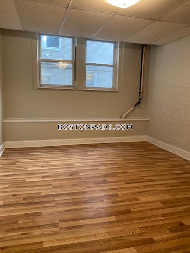 Boston - 4 Beds, 2 Baths