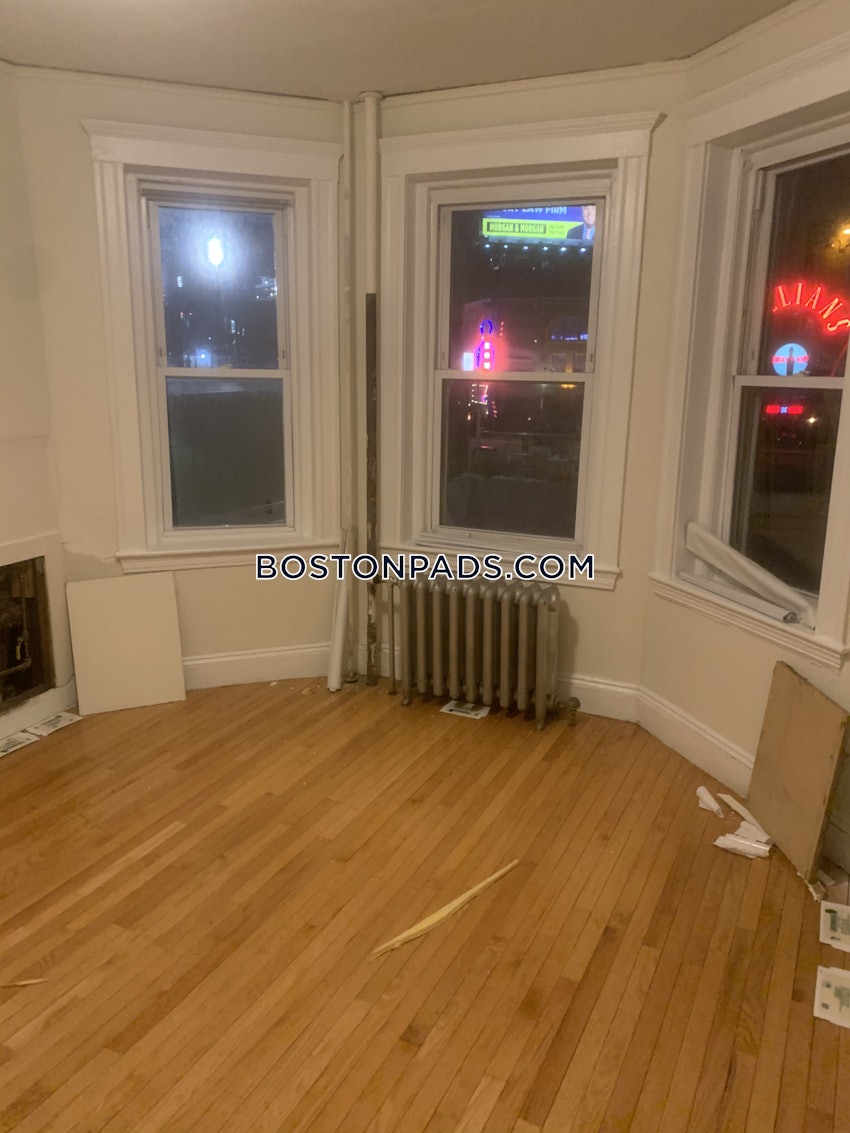 BOSTON - FENWAY/KENMORE - 1 Bed, 1 Bath - Image 9