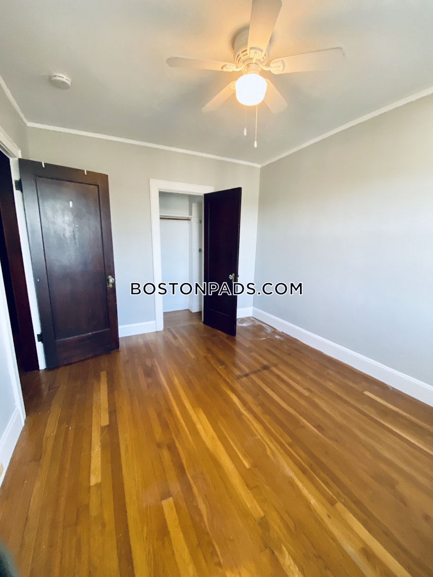 SOMERVILLE - TUFTS - 1 Bed, 1 Bath - Image 4