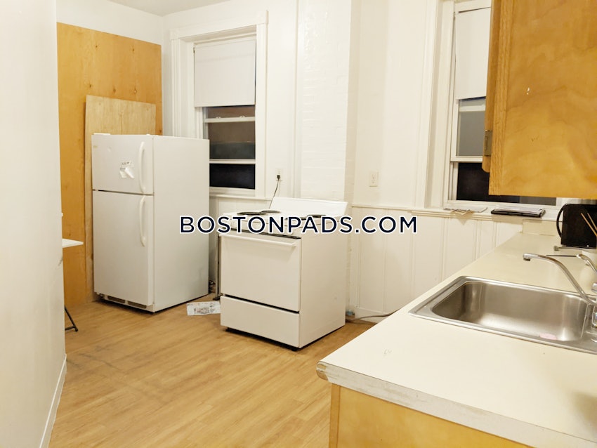 BROOKLINE- WASHINGTON SQUARE - 1 Bed, 1 Bath - Image 2