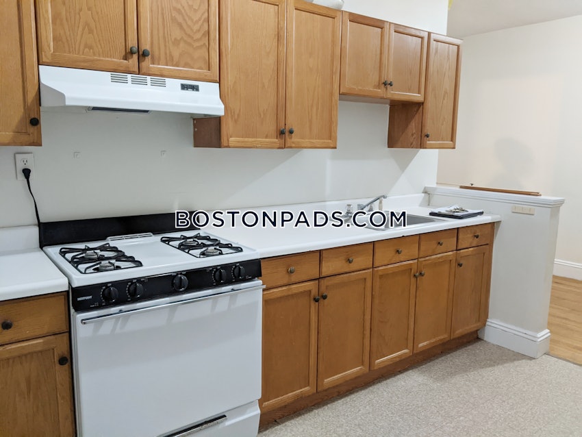 BROOKLINE - BEACONSFIELD - 2 Beds, 1 Bath - Image 6