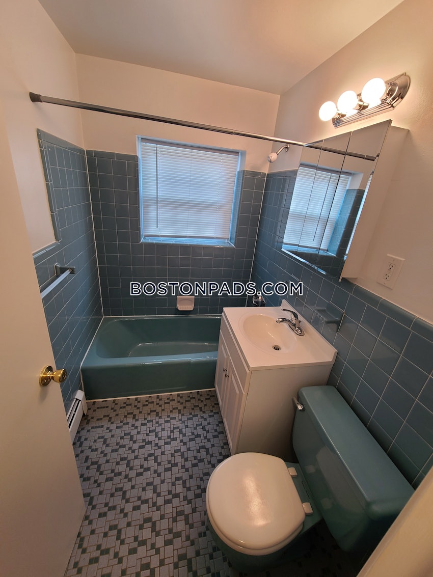 NEWTON - NEWTONVILLE - 1 Bed, 1 Bath - Image 3