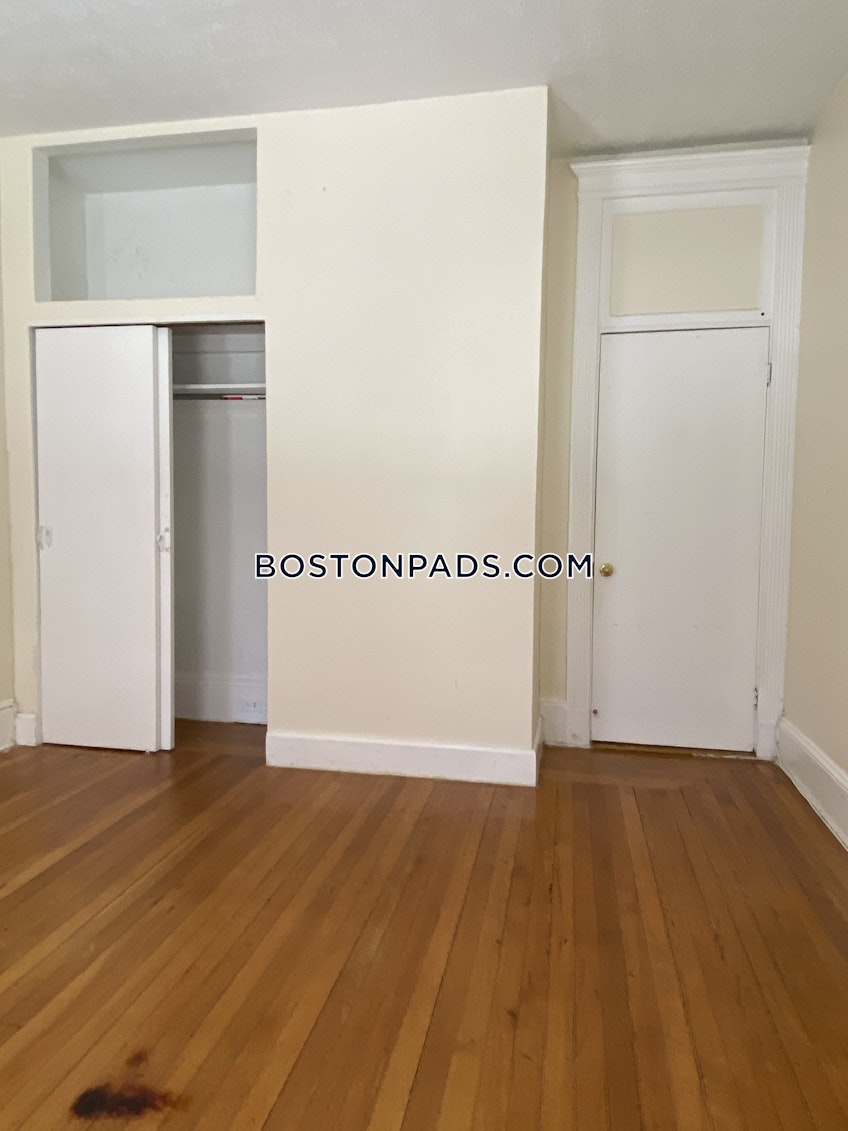Boston - $3,575+ /month
