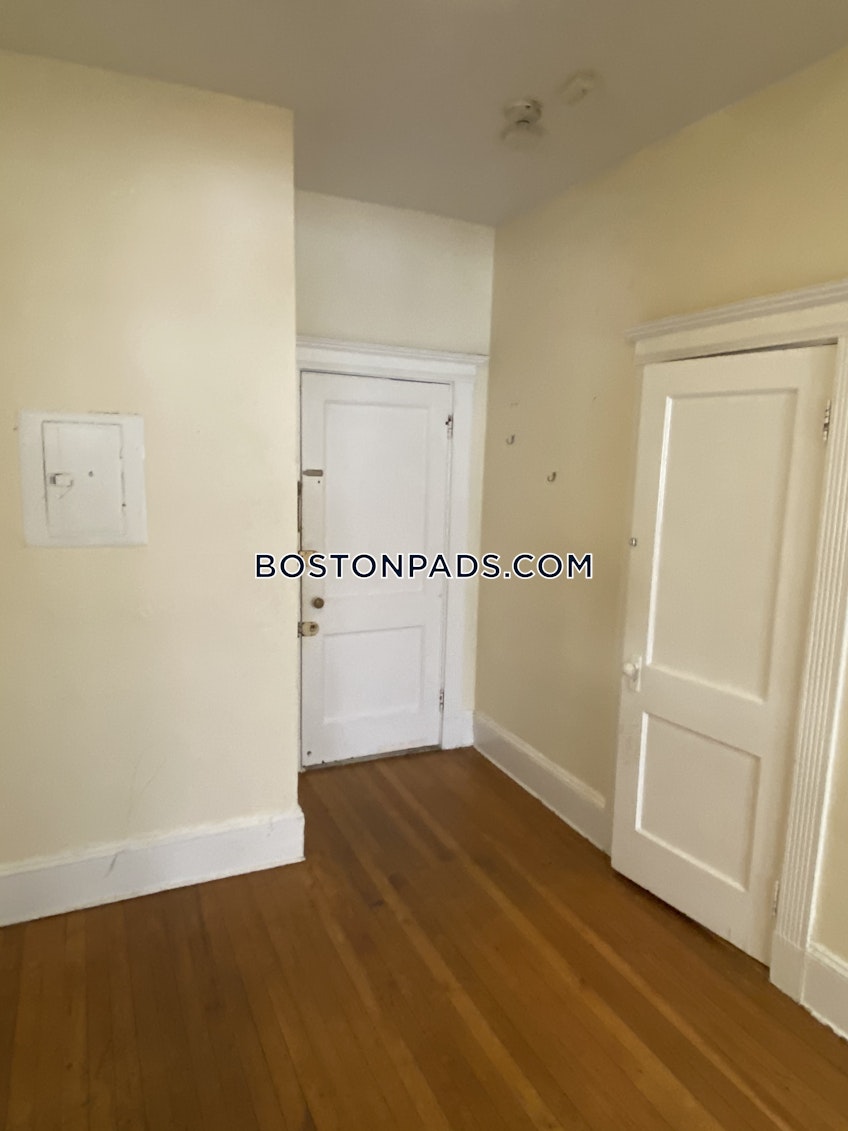 Boston - $3,575+ /month