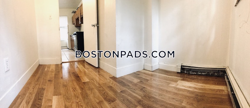 BOSTON - MISSION HILL - 3 Beds, 1 Bath - Image 9