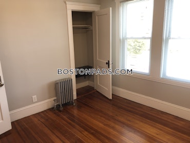 Boston - 4 Beds, 2 Baths