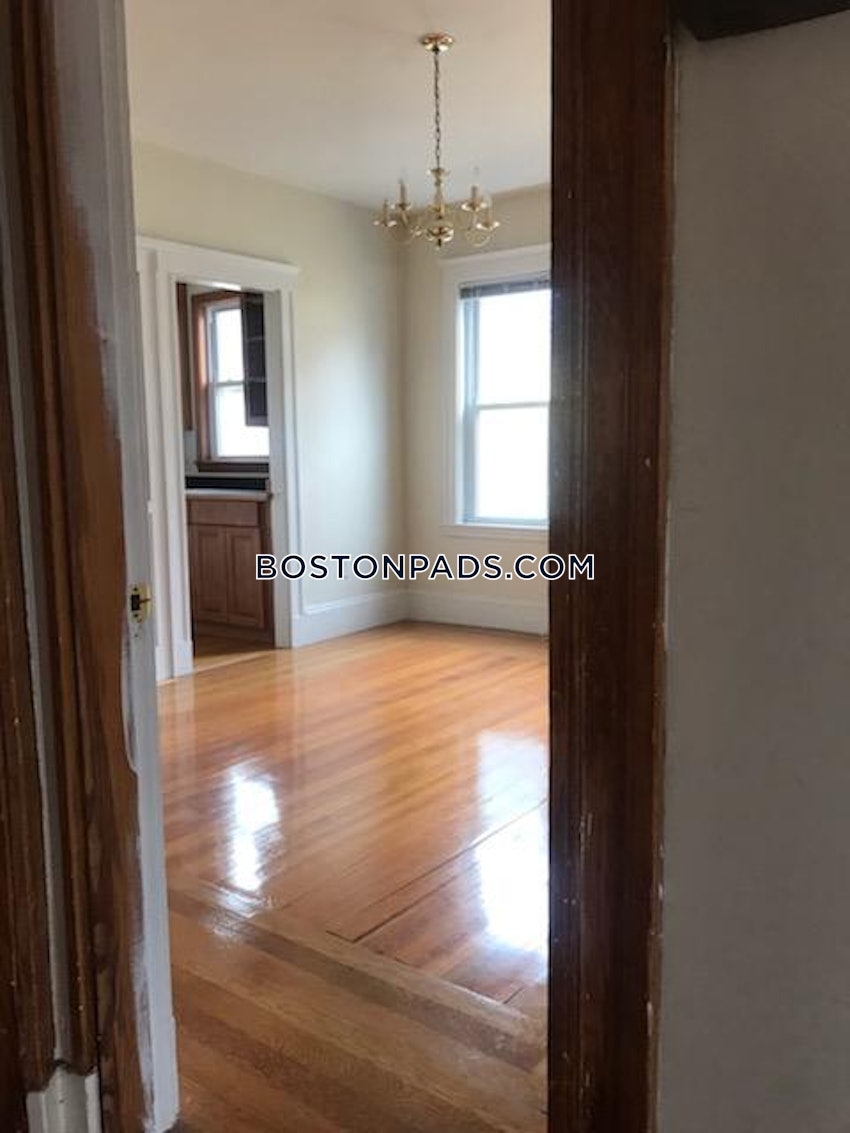 MEDFORD - WELLINGTON - 2 Beds, 1 Bath - Image 28