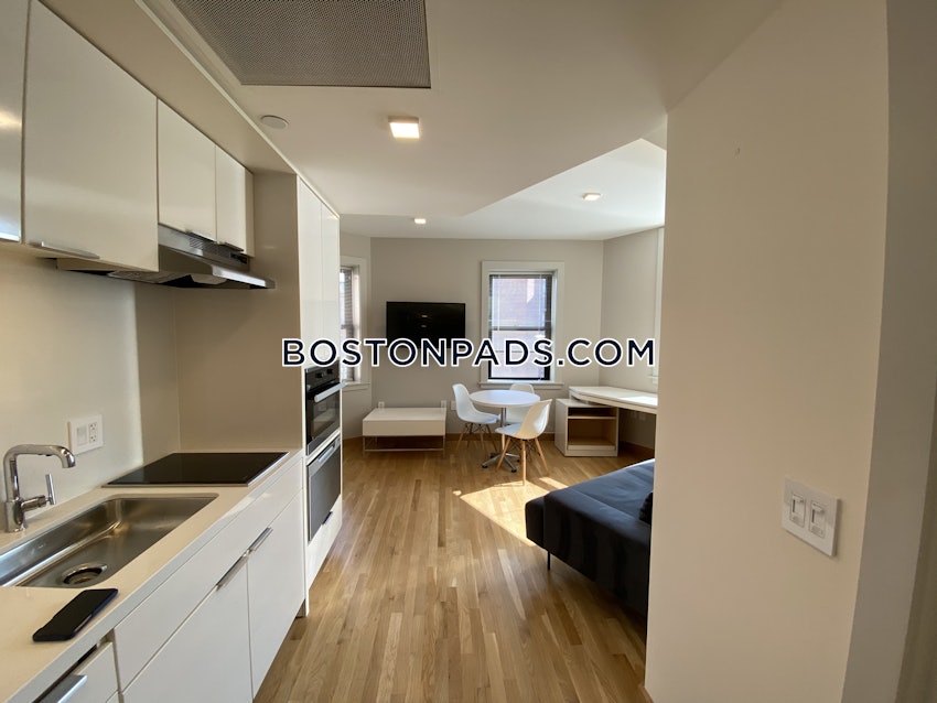 CAMBRIDGE - HARVARD SQUARE - 1 Bed, 1 Bath - Image 1