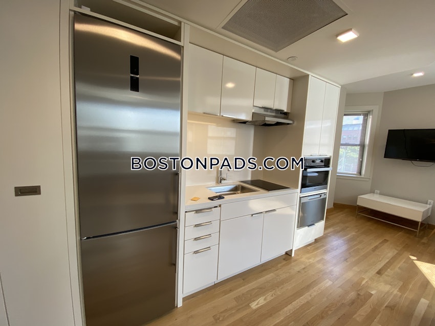 CAMBRIDGE - HARVARD SQUARE - 1 Bed, 1 Bath - Image 3