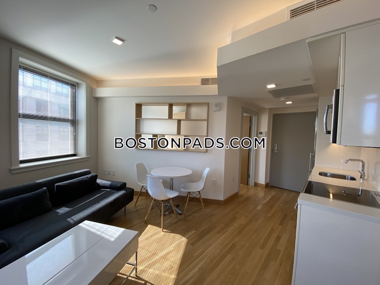 Mount Auburn St., Cambridge