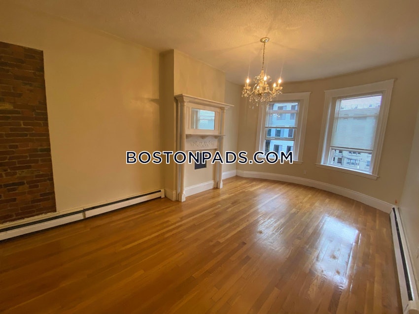 BOSTON - MISSION HILL - 3 Beds, 1 Bath - Image 3