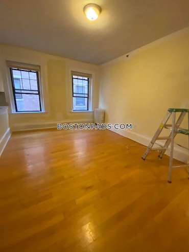 Boston - 4 Beds, 1 Baths