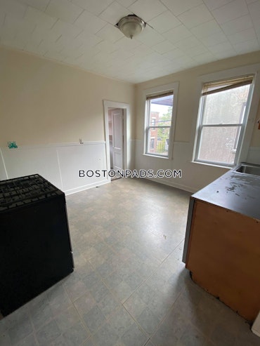 Boston - 3 Beds, 1 Baths