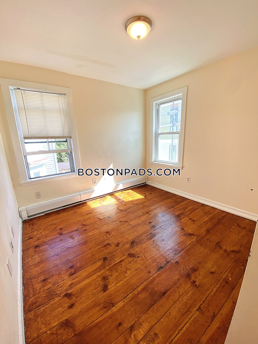 SOMERVILLE - UNION SQUARE - 3 Beds, 1 Bath - Image 7