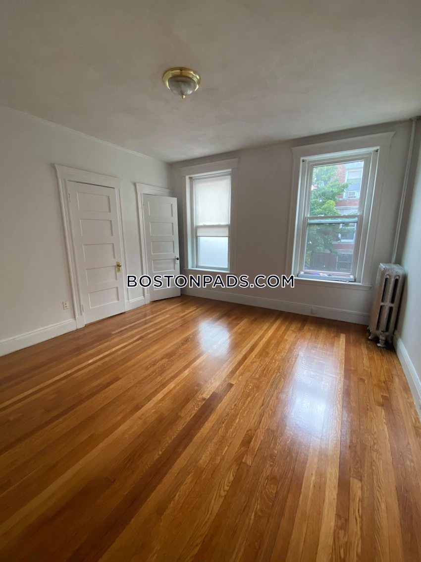 BOSTON - JAMAICA PLAIN - JAMAICA POND/PONDSIDE - 4 Beds, 1 Bath - Image 5