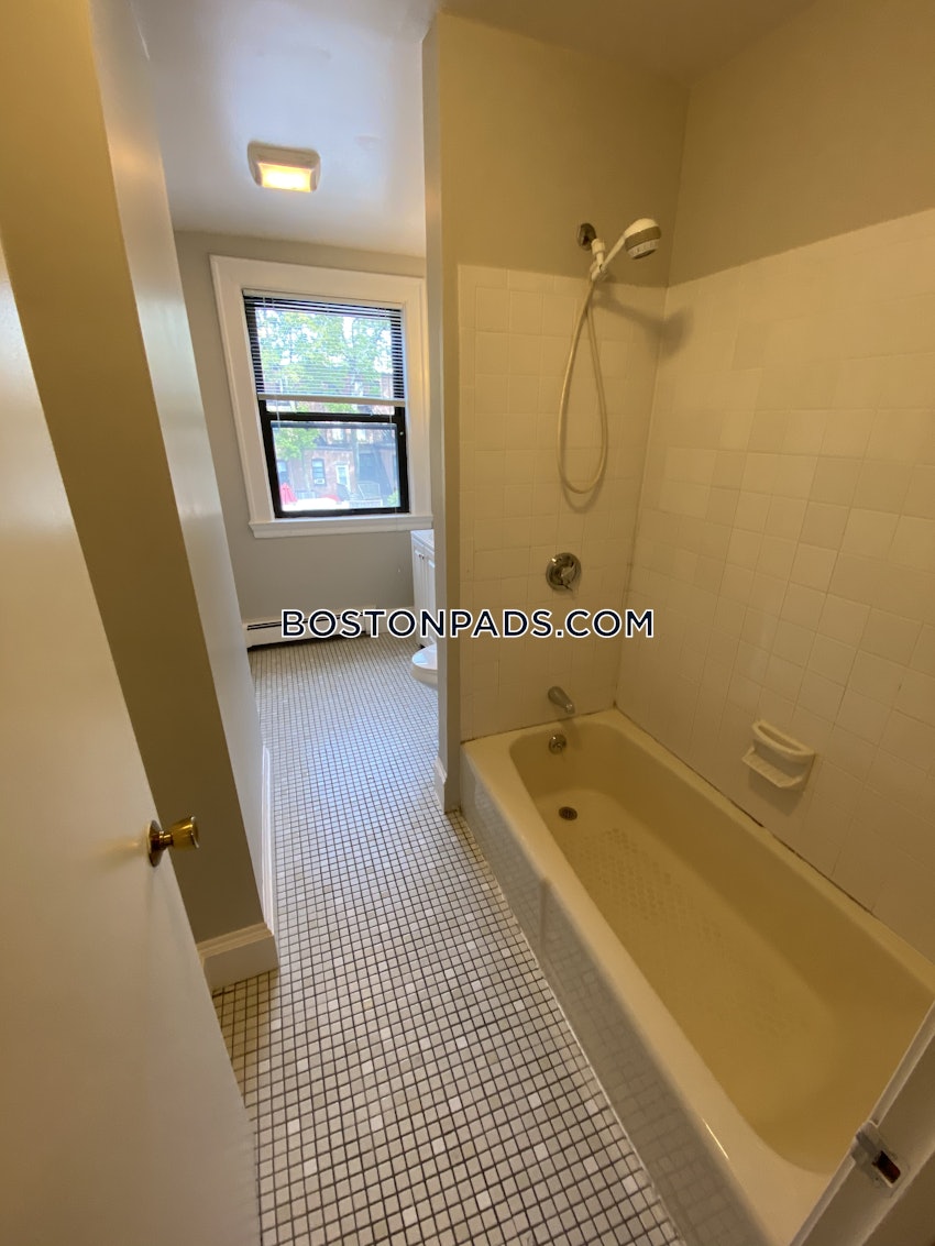 BROOKLINE- COOLIDGE CORNER - 2 Beds, 1 Bath - Image 12