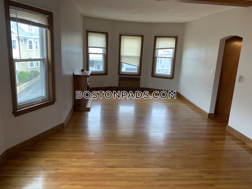 MEDFORD - TUFTS - 5 Beds, 2 Baths - Image 2