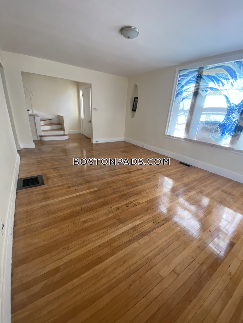 BOSTON - ALLSTON - 6 Beds, 2 Baths - Image 11