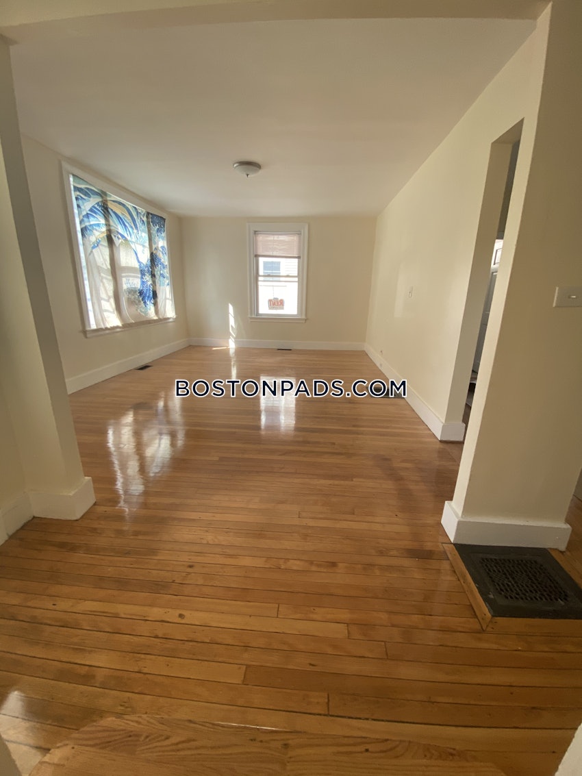 BOSTON - ALLSTON - 6 Beds, 2 Baths - Image 12