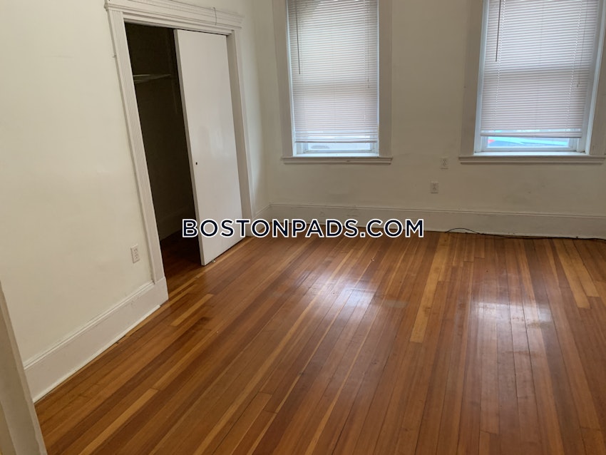 BOSTON - BRIGHTON - OAK SQUARE - 2 Beds, 1 Bath - Image 5