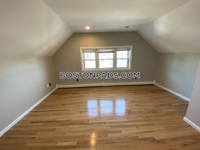 MEDFORD - TUFTS - 5 Beds, 2 Baths - Image 1