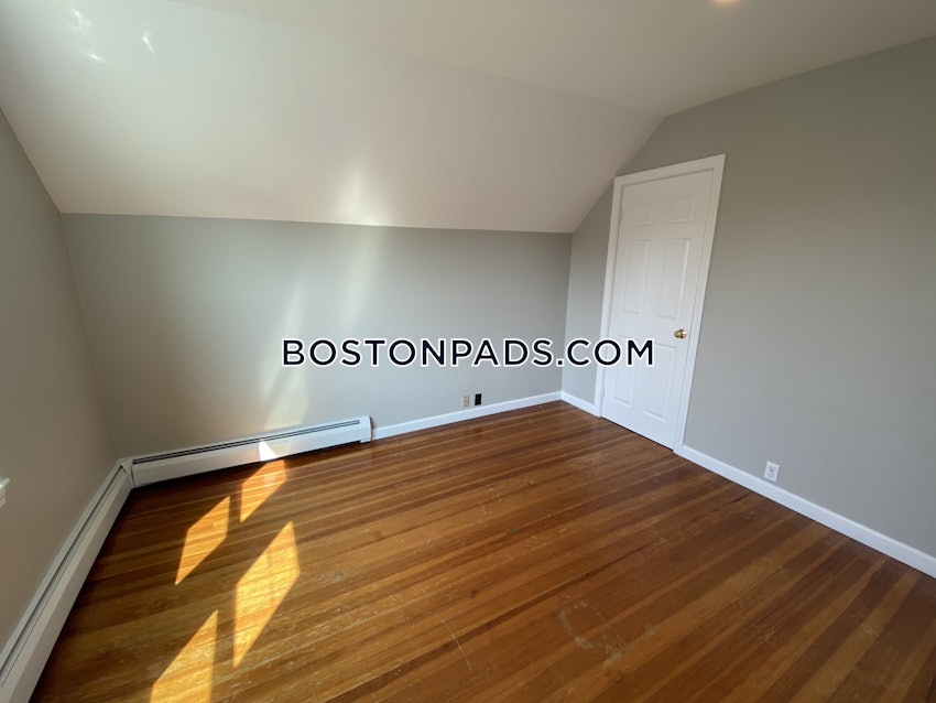 MEDFORD - TUFTS - 5 Beds, 2 Baths - Image 3