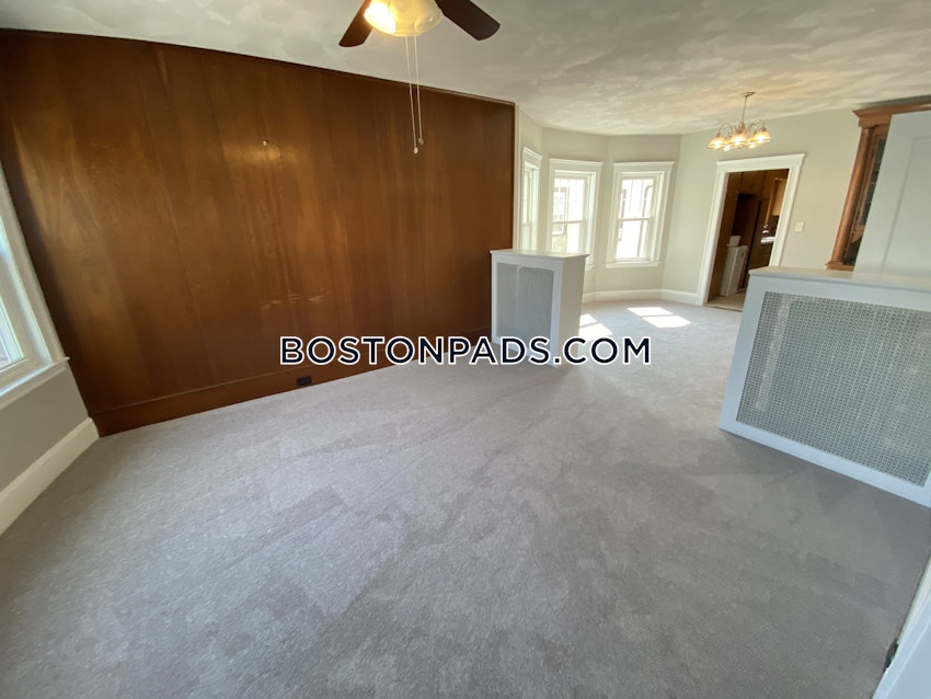 MEDFORD - TUFTS - 5 Beds, 2 Baths - Image 7