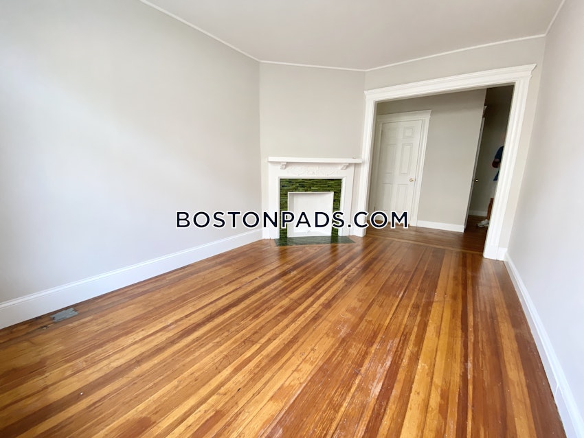 BOSTON - BRIGHTON - BOSTON COLLEGE - 4 Beds, 2 Baths - Image 13