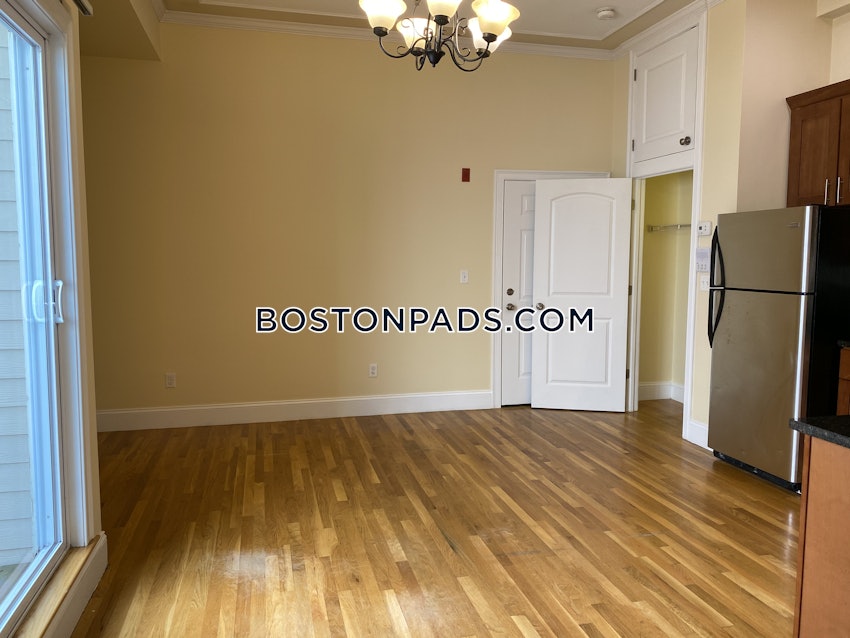 BOSTON - SOUTH BOSTON - WEST SIDE - 1 Bed, 1 Bath - Image 1