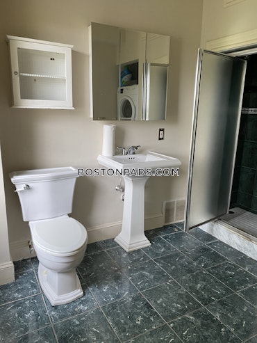 Boston - 1 Beds, 1 Baths