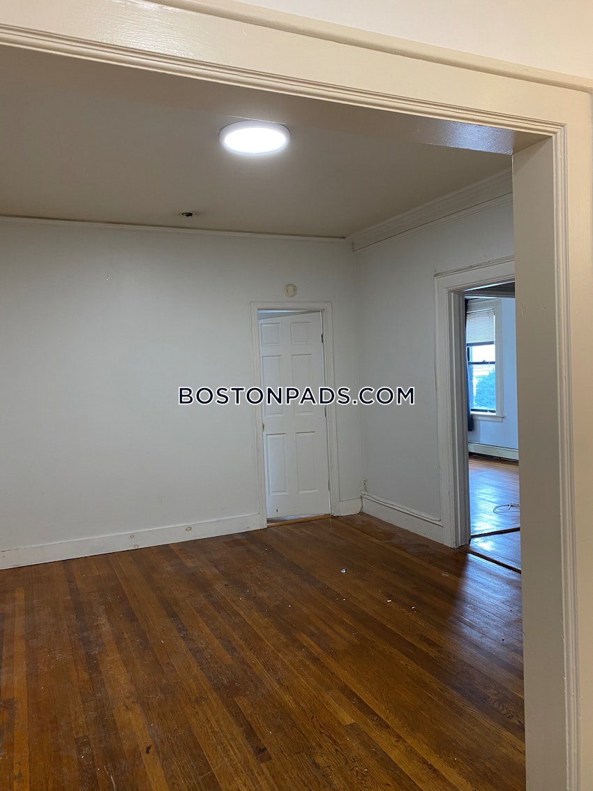 BOSTON - ALLSTON - 3 Beds, 1 Bath - Image 3