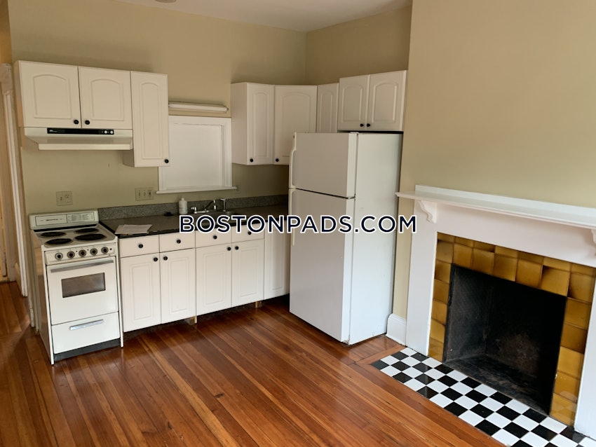 BROOKLINE- LONGWOOD AREA - 2 Beds, 1 Bath - Image 4