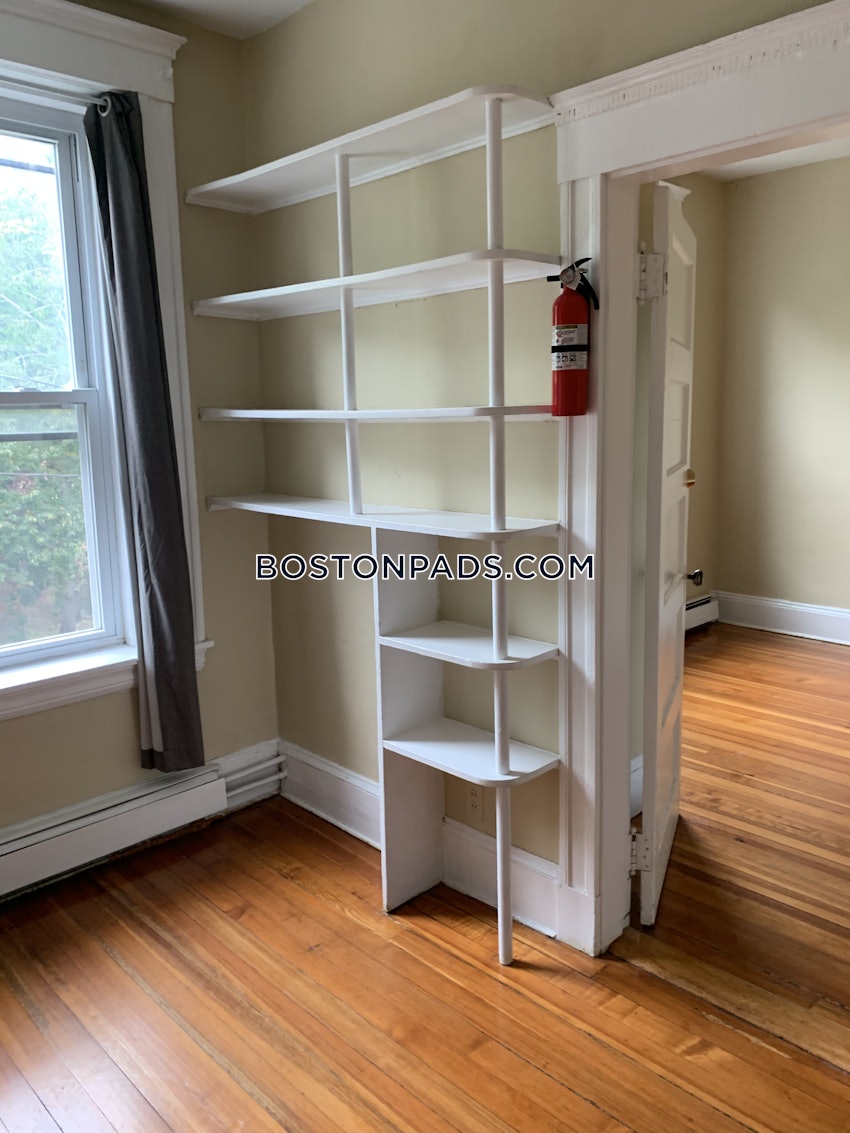 BROOKLINE- LONGWOOD AREA - 2 Beds, 1 Bath - Image 29