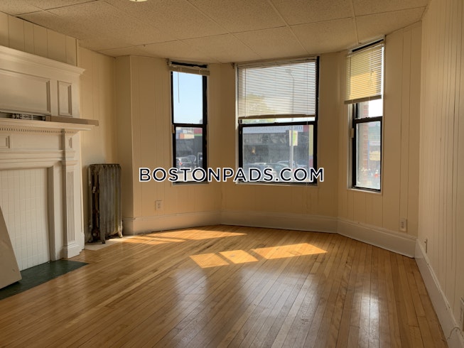 Boston - $2,300+ /mo