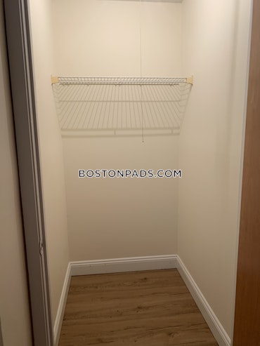 Boston - 2 Beds, 2 Baths