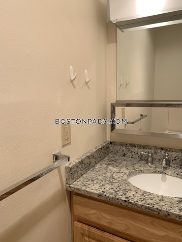 Boston - 2 Beds, 2 Baths