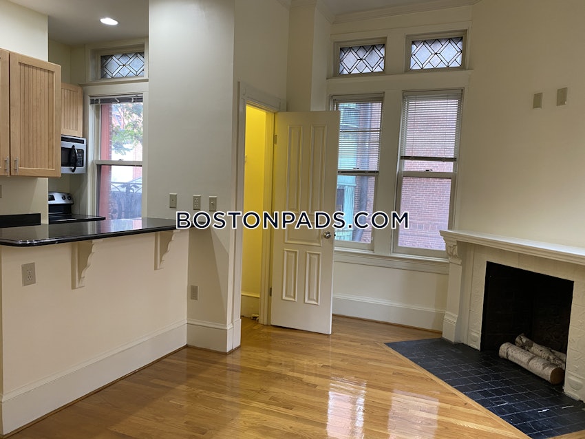 BOSTON - BACK BAY - 1 Bed, 1 Bath - Image 2