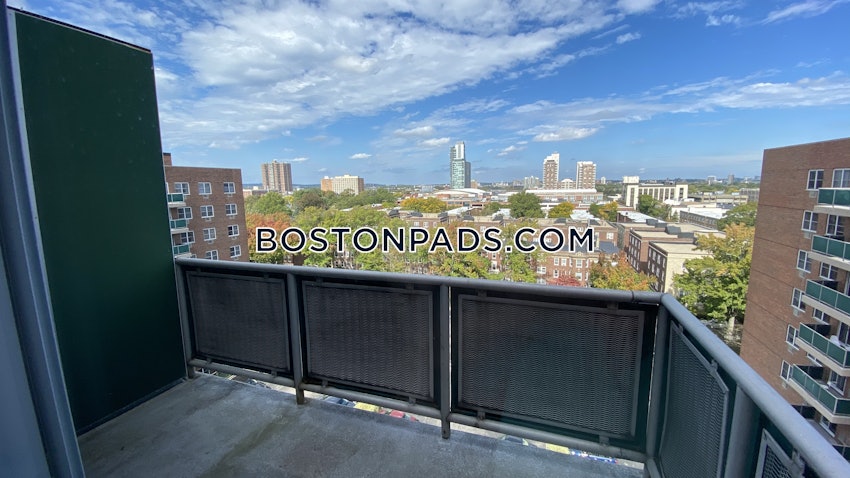 BROOKLINE- BOSTON UNIVERSITY - 2 Beds, 1.5 Baths - Image 2