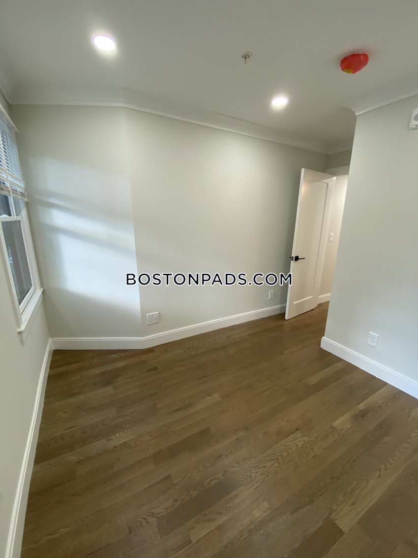 CAMBRIDGE - KENDALL SQUARE - 1 Bed, 1 Bath - Image 13