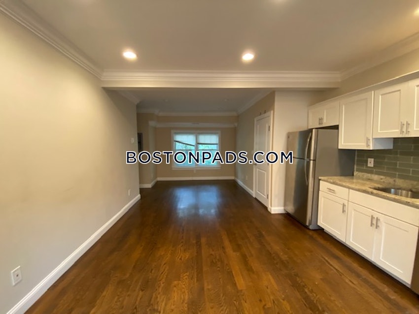 BOSTON - FORT HILL - 4 Beds, 2 Baths - Image 15