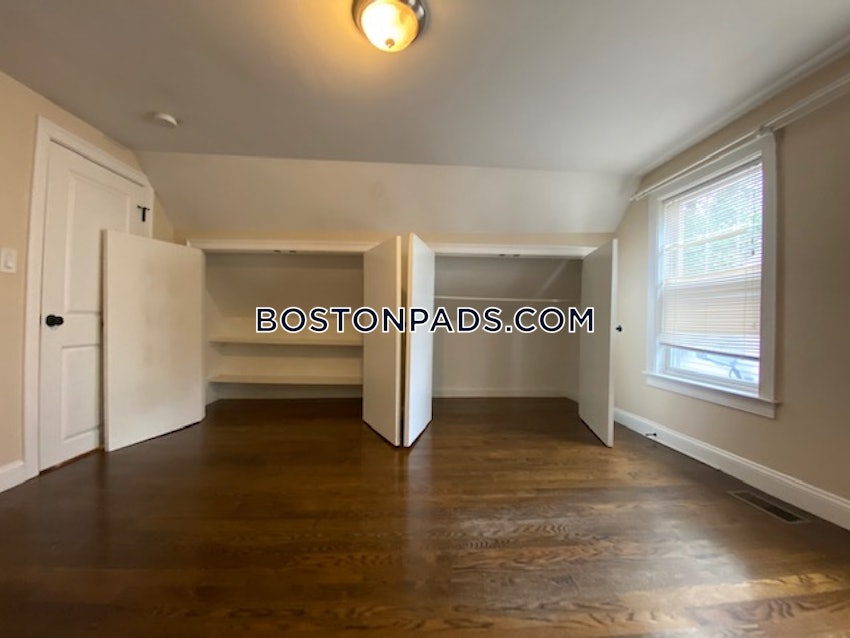 BOSTON - FORT HILL - 4 Beds, 2 Baths - Image 9