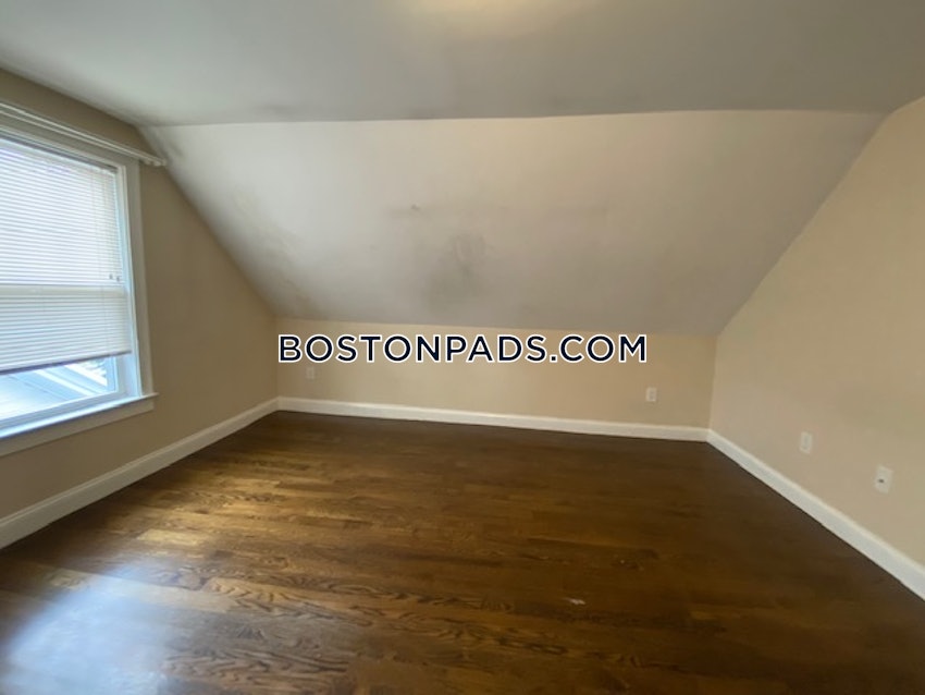 BOSTON - FORT HILL - 4 Beds, 2 Baths - Image 8