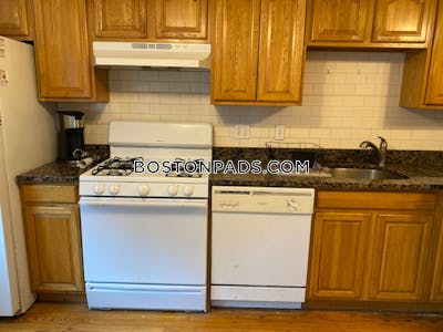 Allston 3 Beds 2 Baths Boston - $2,800 No Fee