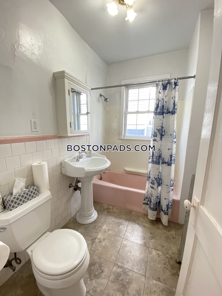 BOSTON - BRIGHTON - OAK SQUARE - 3 Beds, 1 Bath - Image 11