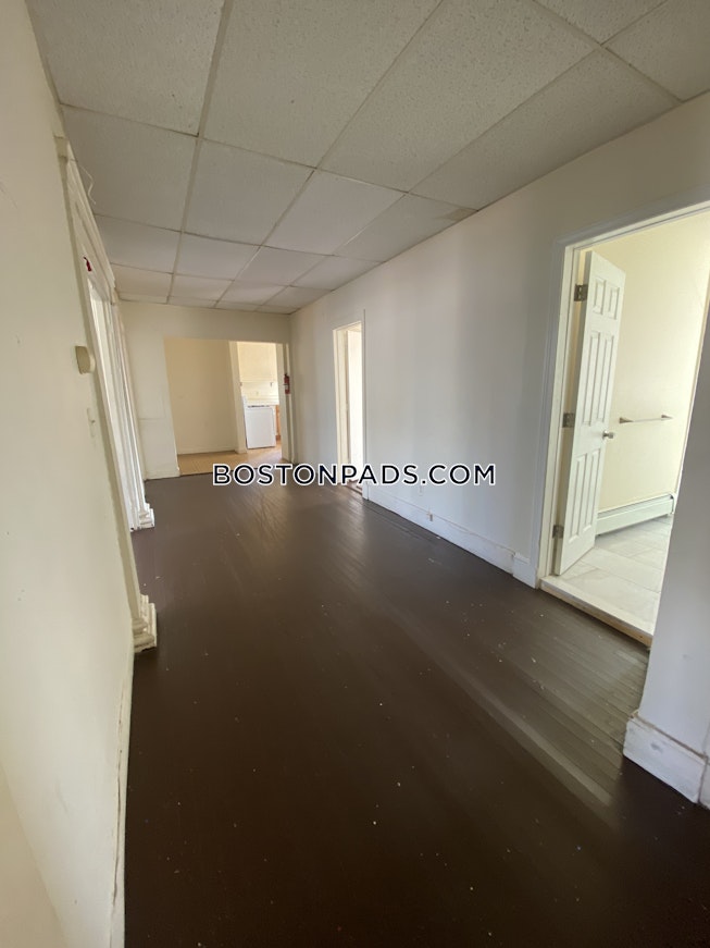 Boston - $5,700+ /mo