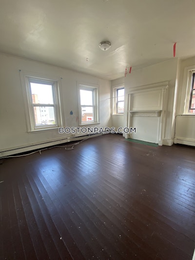 Allston 5 Bed 1 Bath BOSTON Boston - $5,700 No Fee