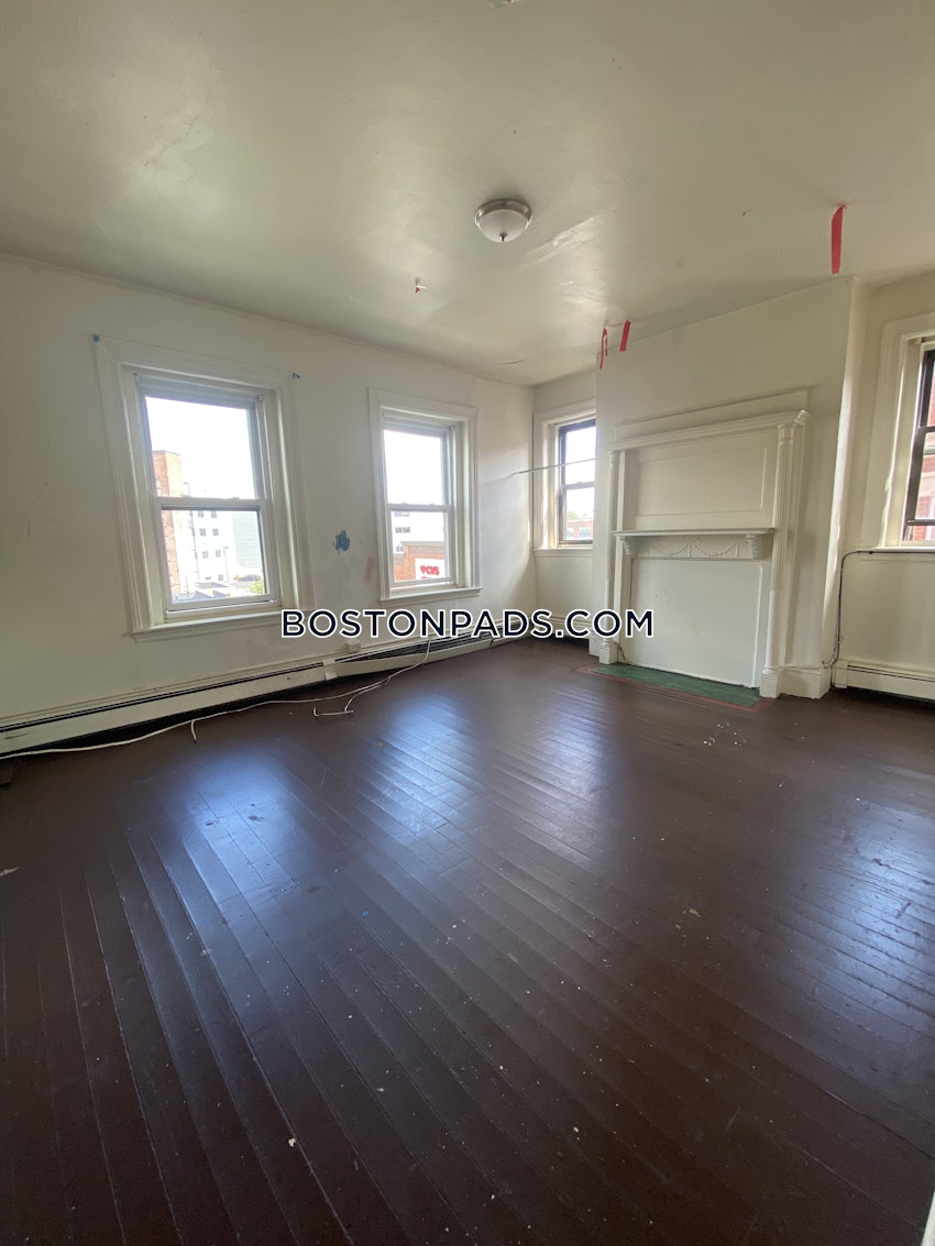 BOSTON - ALLSTON - 5 Beds, 1 Bath - Image 1